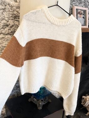 Style Rack Cream and Brown Striped Sweater Sz Med